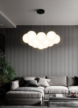 Norr loftlampe med opal glas kugler