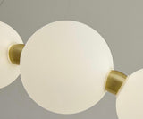 Gaia lysekrone med messingdetaljer