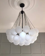 Valencia loftlampe med kugler i mat glas